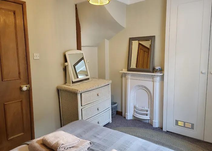 Delft * Robin Hood's Bay